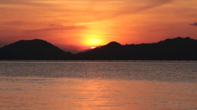 western-horizon-sunrise